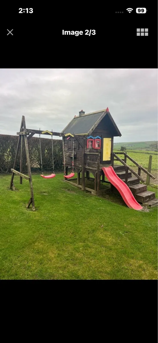 Kids play house - Image 1