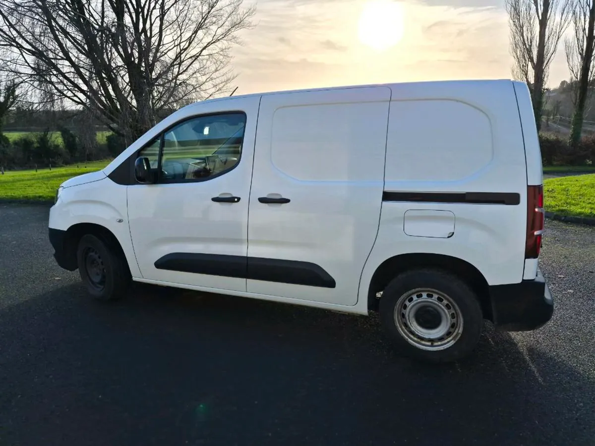 Toyota Pro Ace City - Image 4