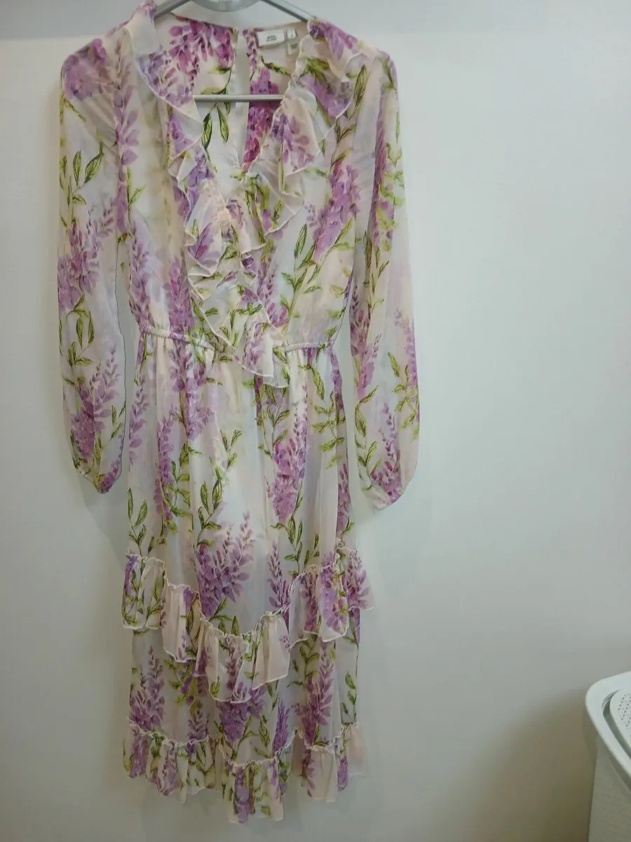 Ladies dress - Image 1