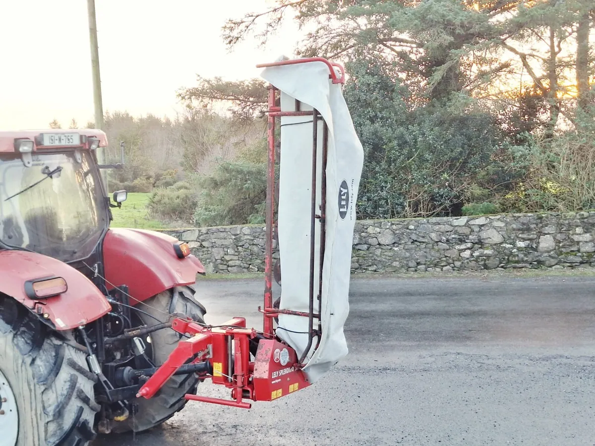 2011 Lely Spendimo 240 Disc Mower - Image 3