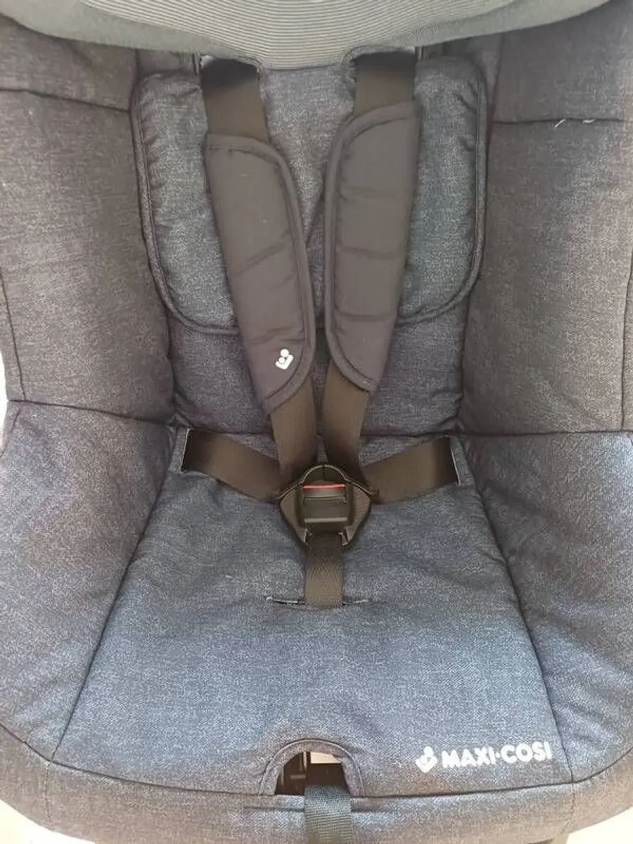 Maxi Cosi Tobifix Car Seat - Image 2