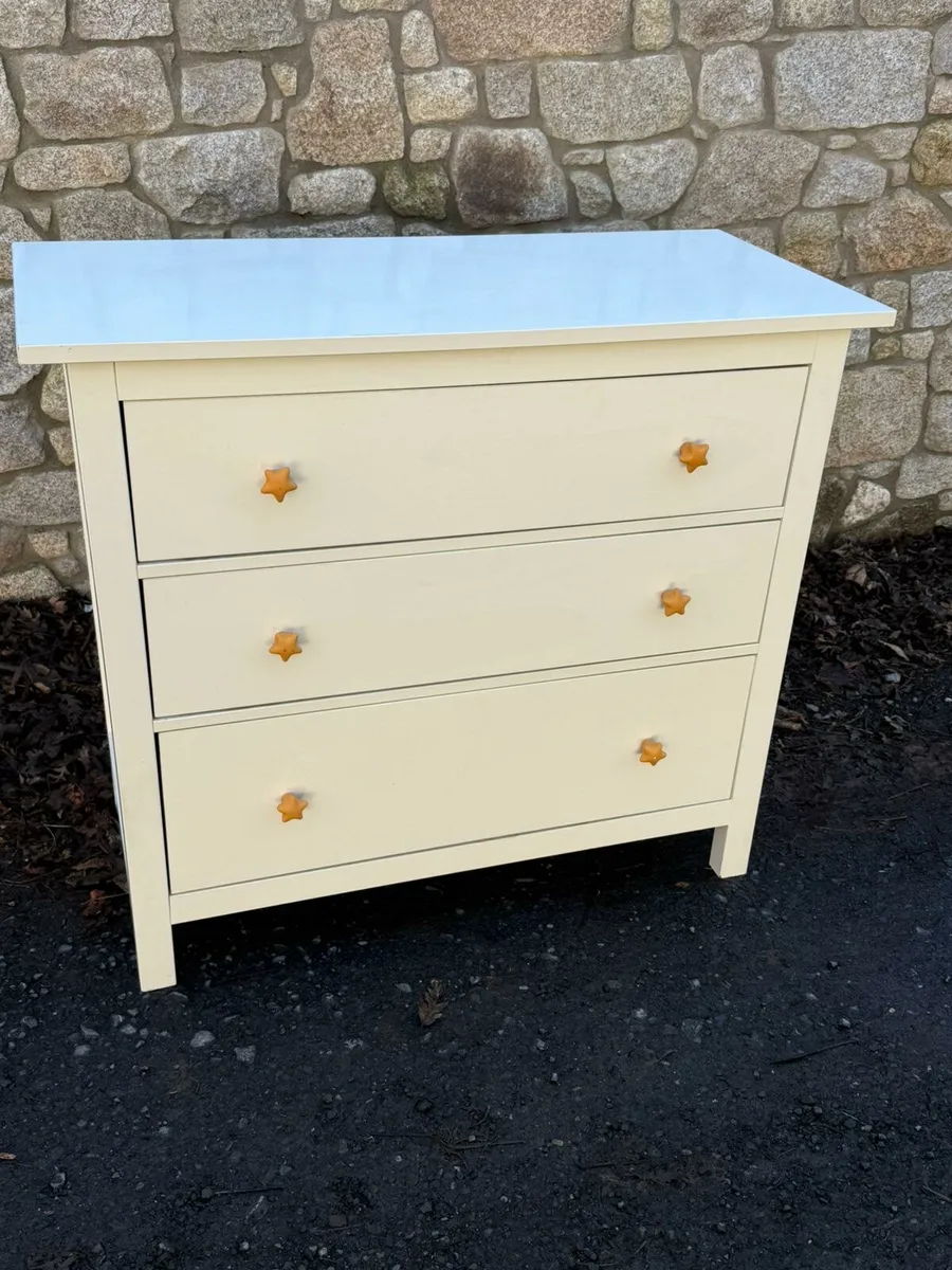 Chest of drawers - Image 1