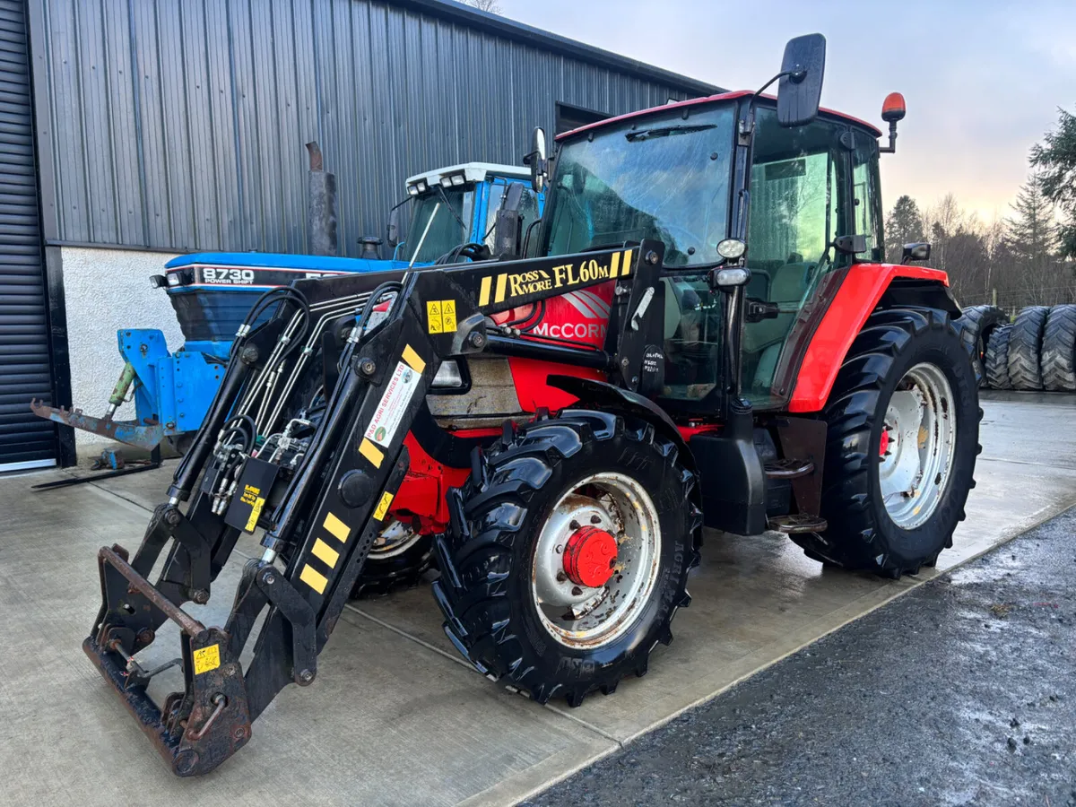 05 McCormick 105,2016 Ross Moore loader - Image 3