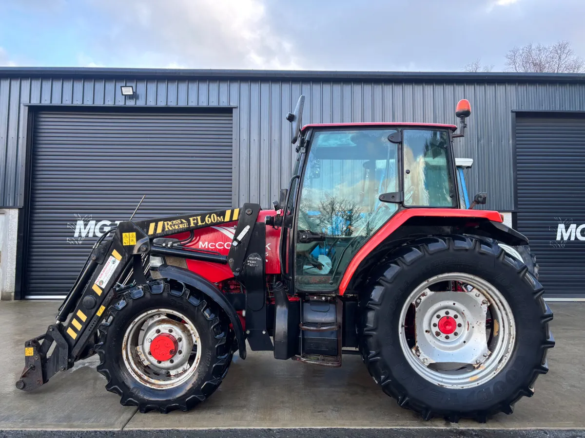05 McCormick 105,2016 Ross Moore loader - Image 1