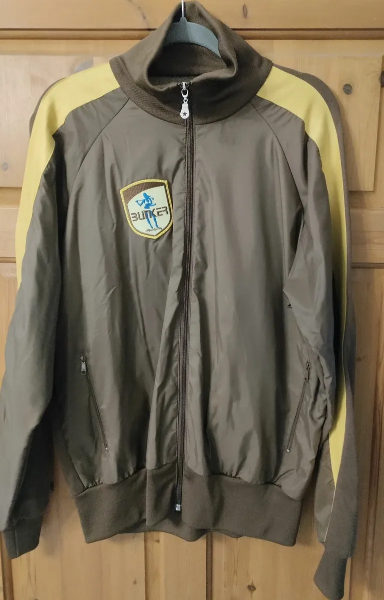 Bunker Mentality Golf Track top XL - Image 1