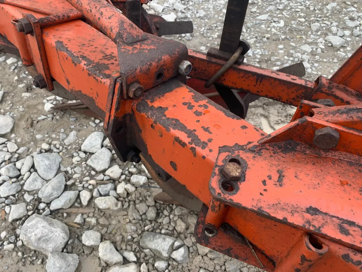 KV SANDERUM 4F (3+1) VARIWIDTH PLOUGH - Image 3