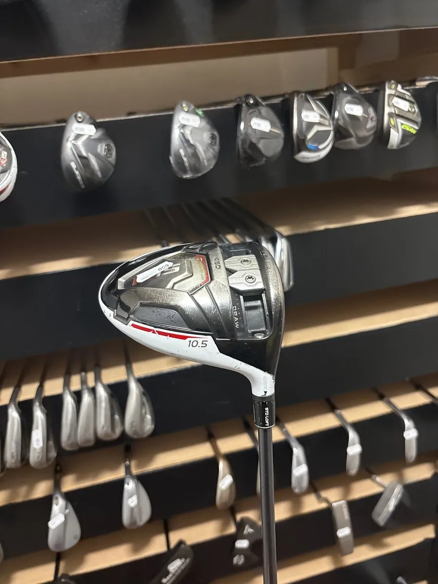 Taylor Made R15 (10.5 Reg) - Image 1