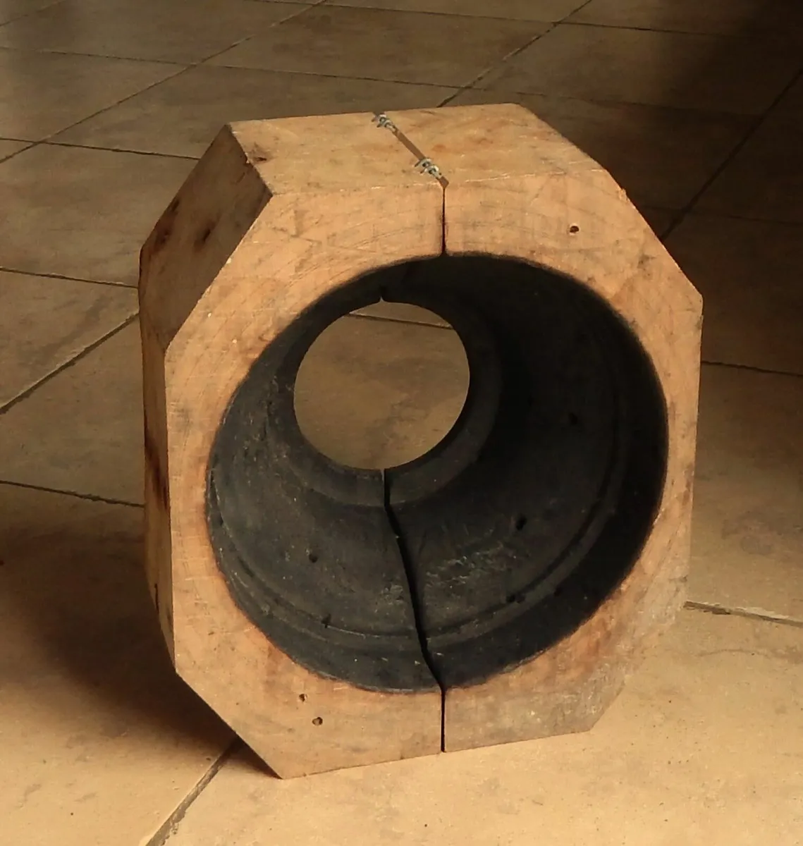 Heavy Wooden Glass Blowing Mould - Image 3