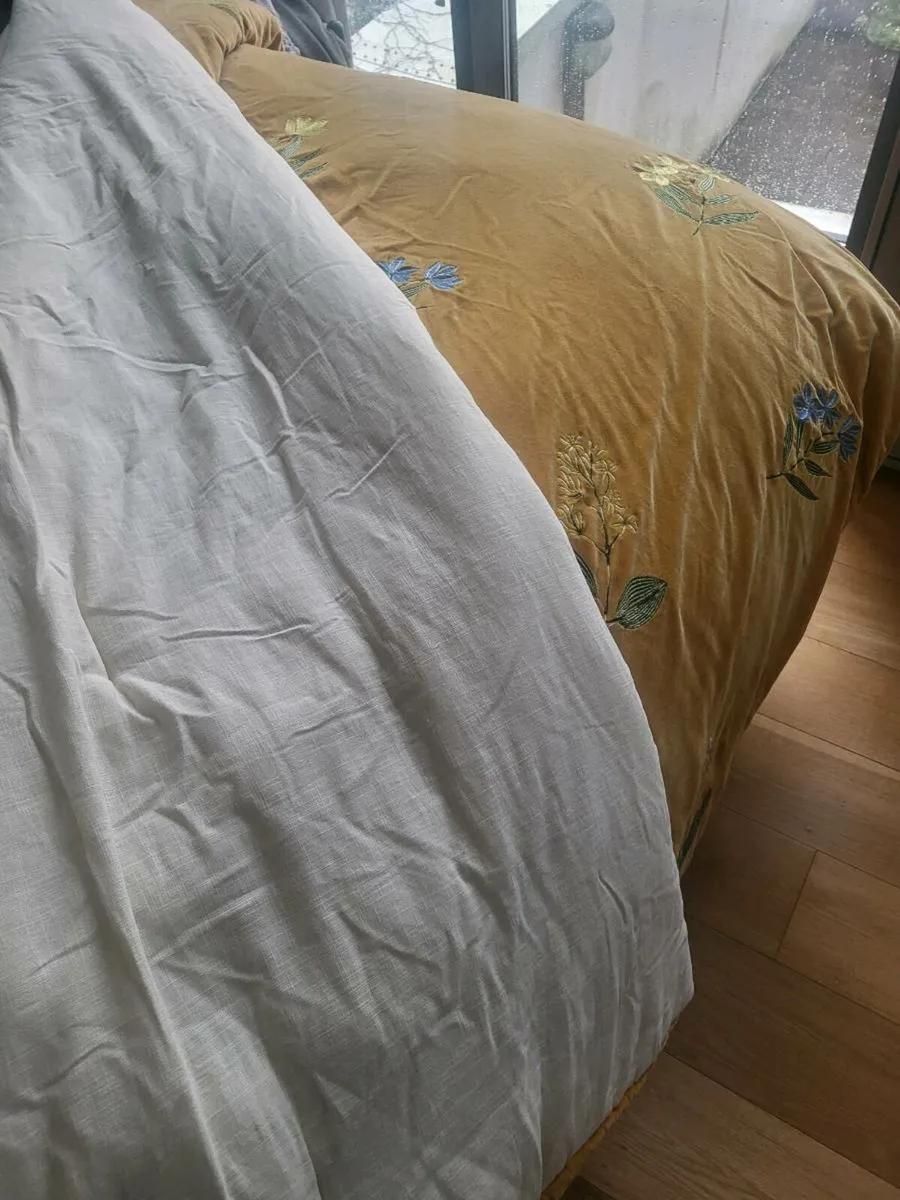 Designer bedspread - Image 2