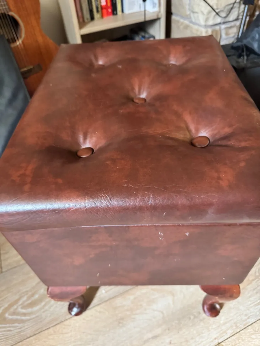 Free to take - Piano chair with storage. - Image 2