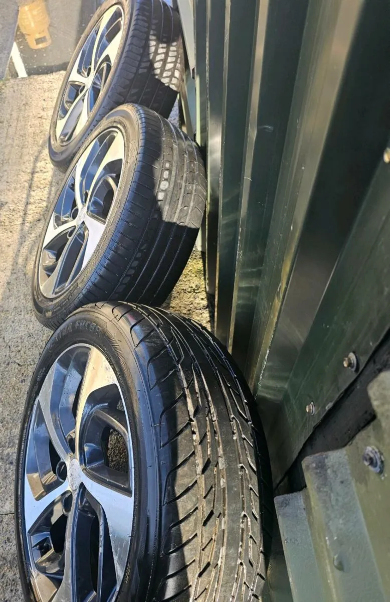 Alloy wheels - Image 2