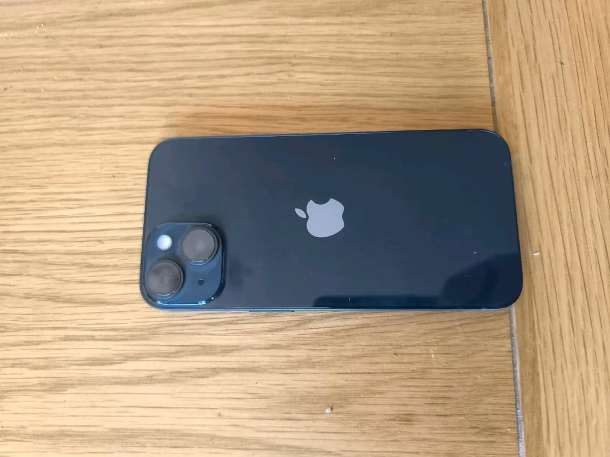 I phone 14 - Image 2