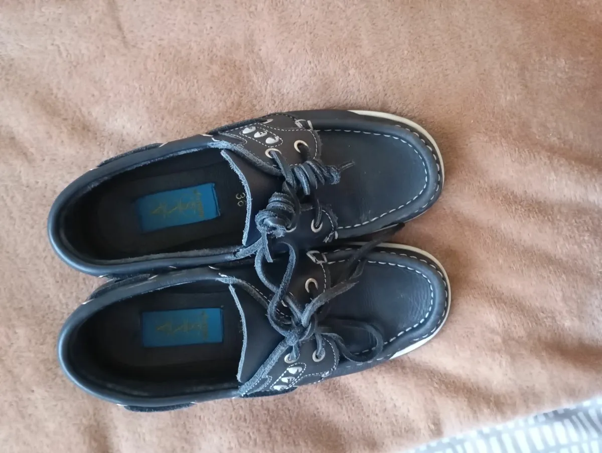 Girls shoes - Image 3