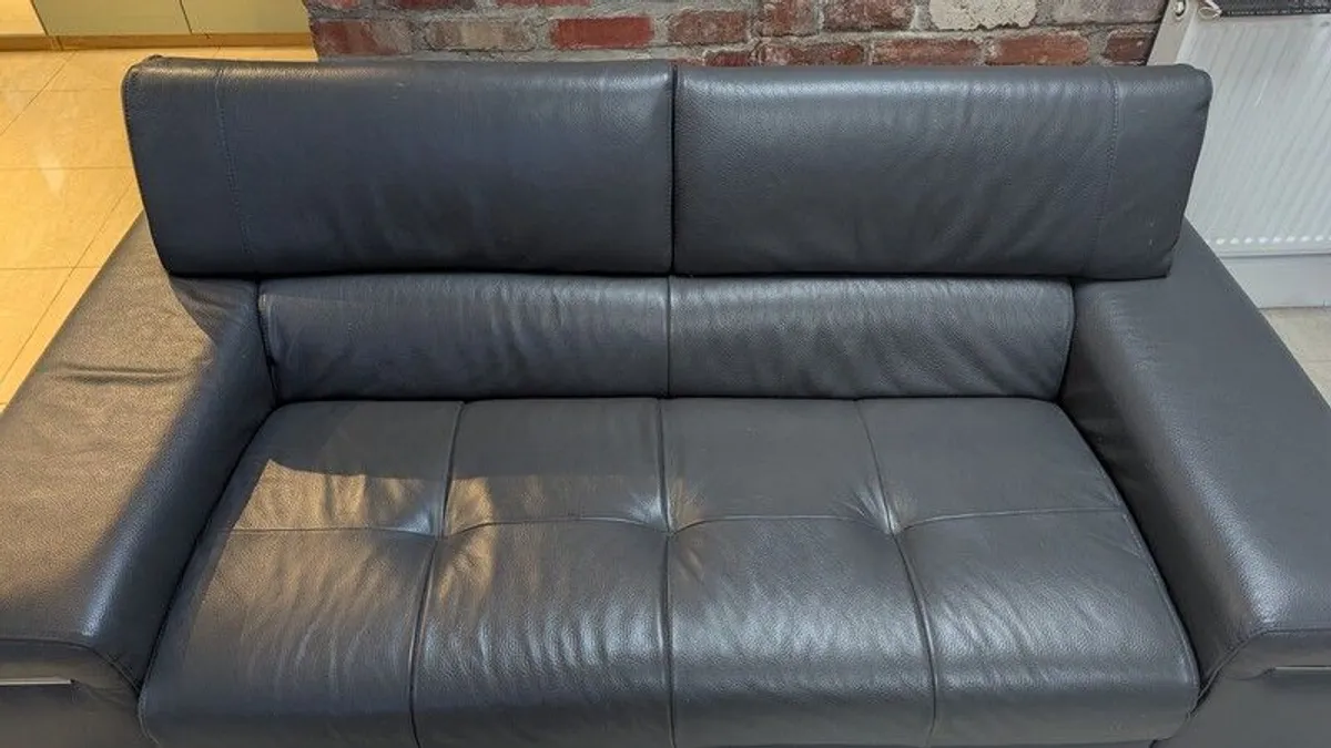 natuzzi Italian leather sofa - Image 1