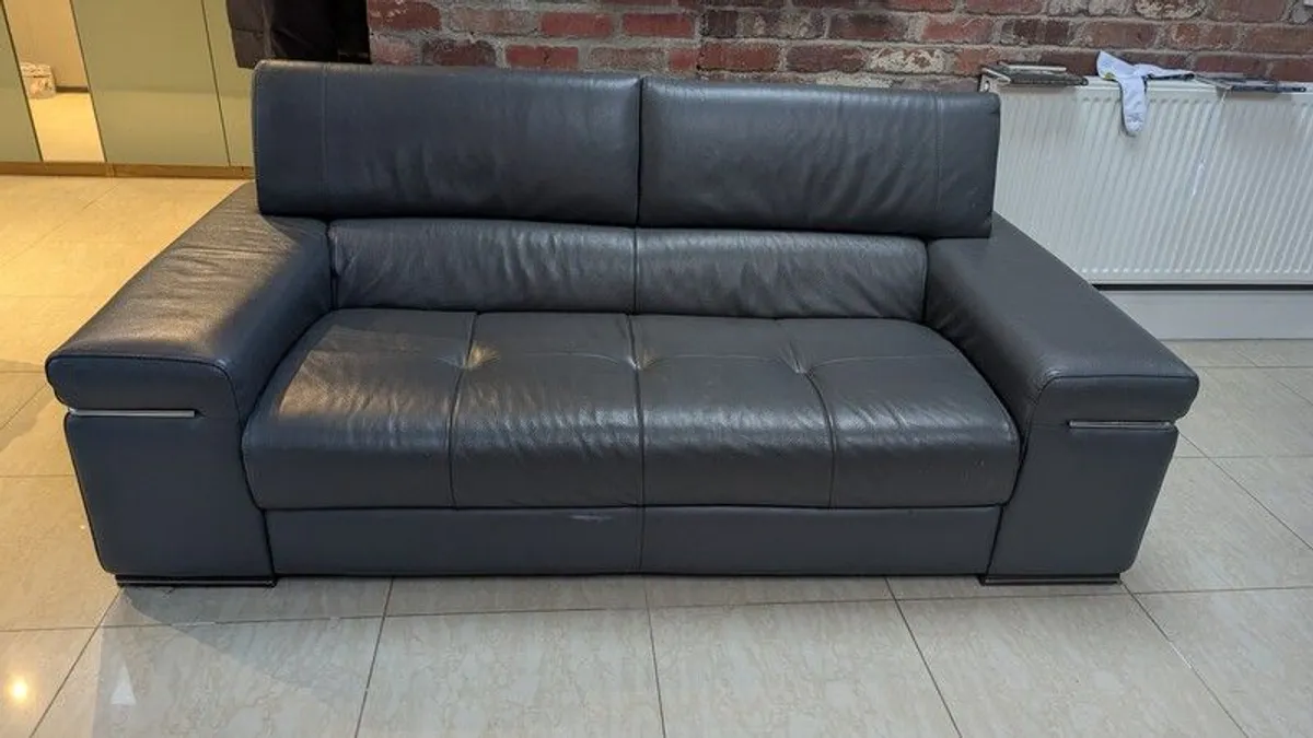 natuzzi Italian leather sofa - Image 2