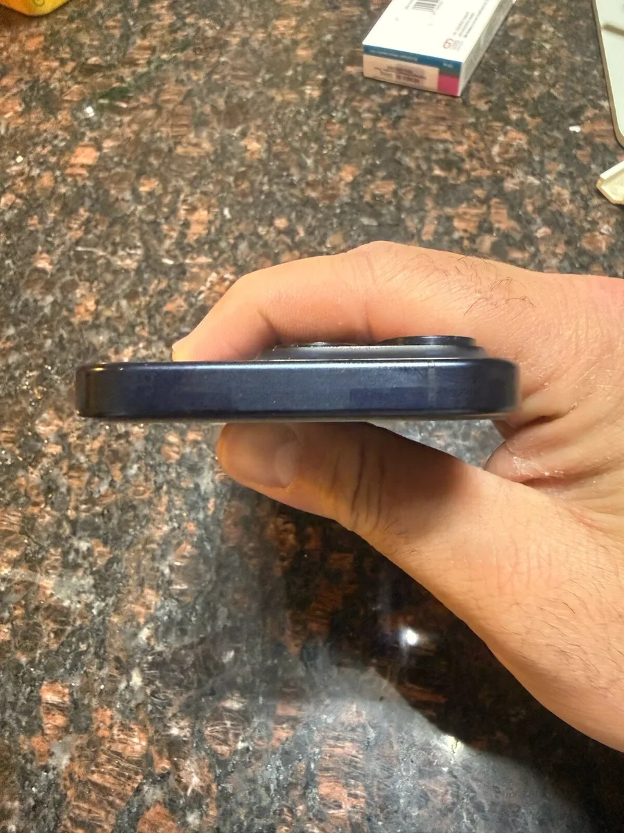 iPhone 15 pro available for sale - Image 4