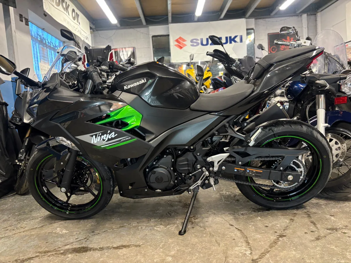 2024 Kawasaki Ninja 400. - Image 4