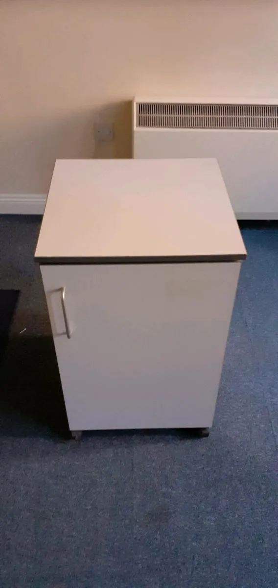 Single press - Image 1