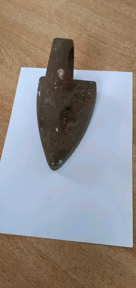 Antique iron - Image 2