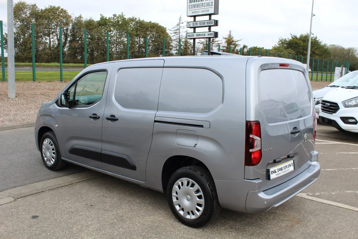 2021 Vauxhall Combo 2300 L2 Sportive - Image 3