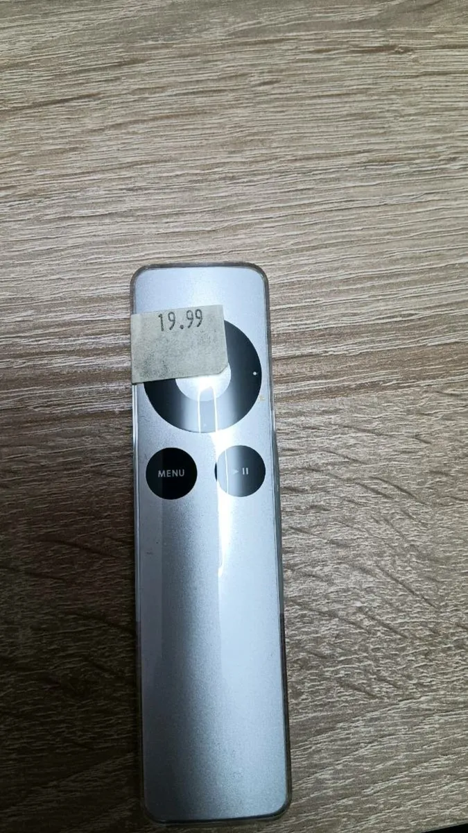 Apple remote control - Image 1