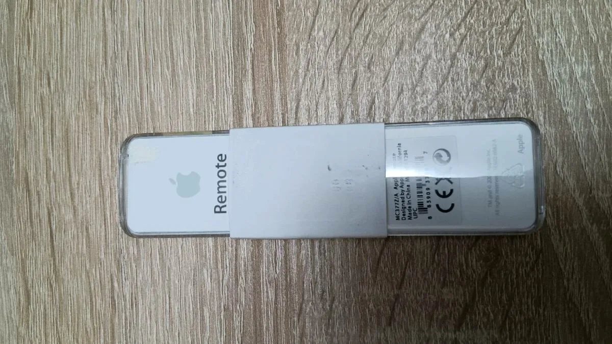 Apple remote control - Image 2