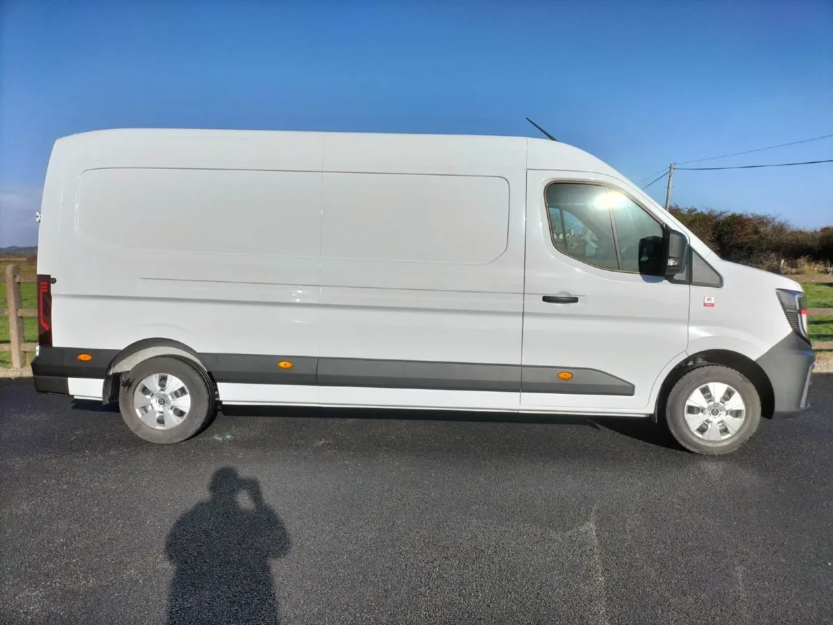 Renault Master 2025 - Image 2