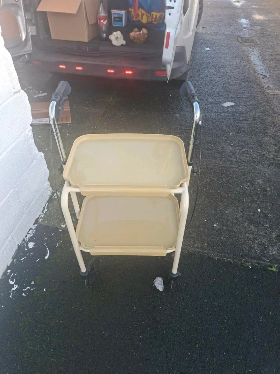 Walker with tray - Image 4
