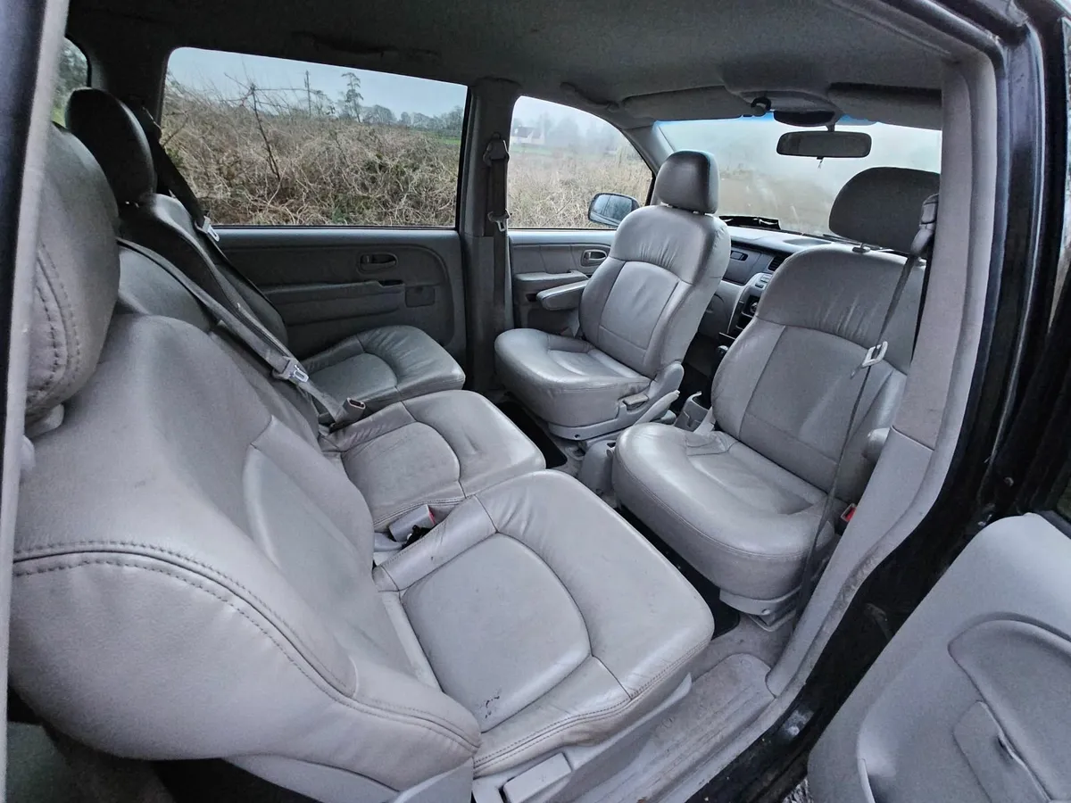 Hyundai Trajet 2007 - Image 2