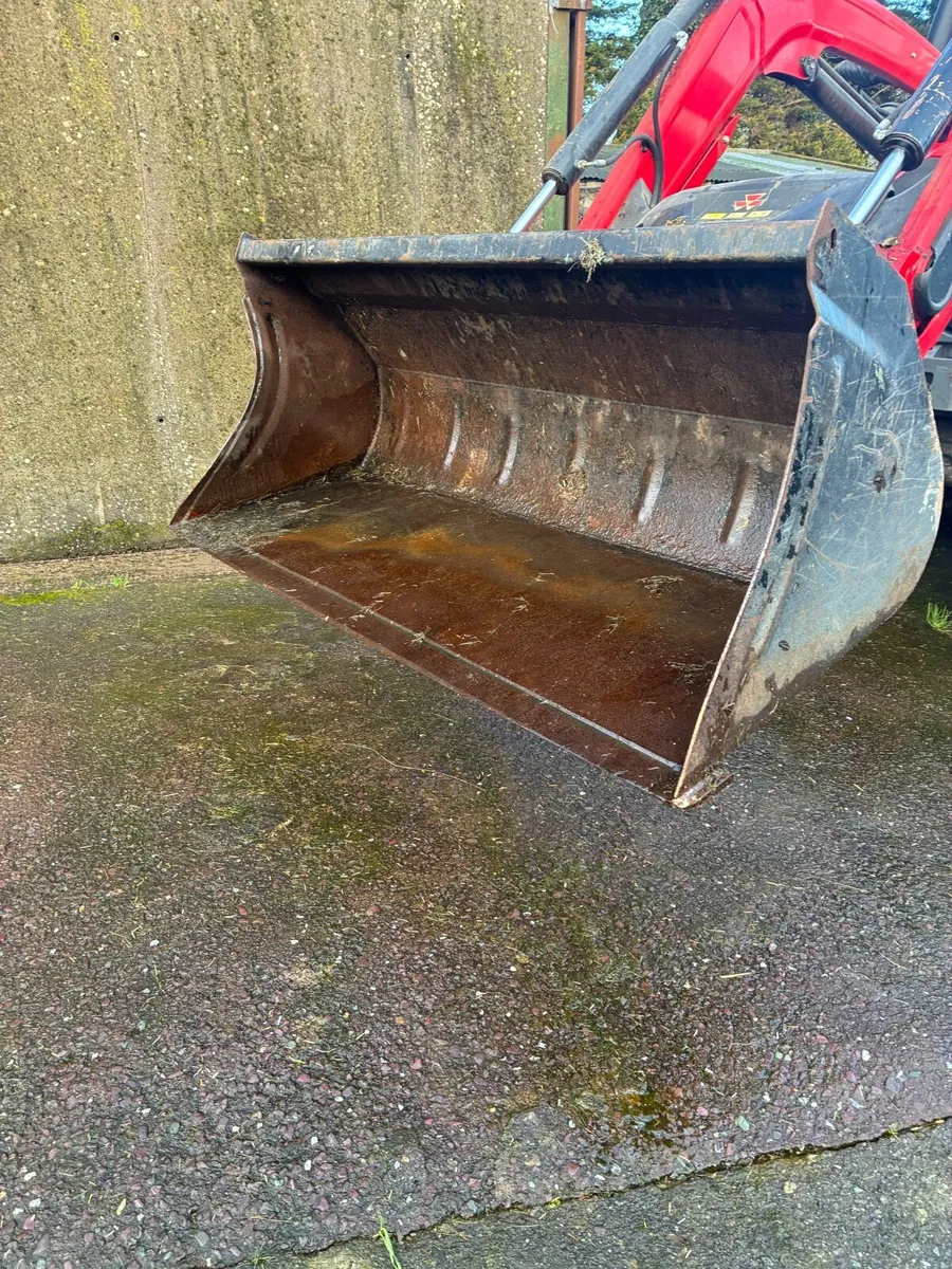 Loader bucket - Image 1