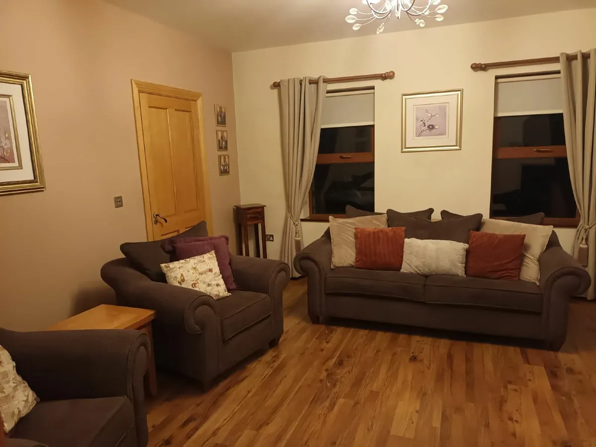 Couch and 2 armchairs - Image 2