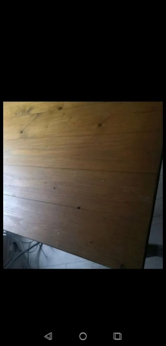 **CLEARANCE** Small Table & 2 Oak Chairs - Image 3