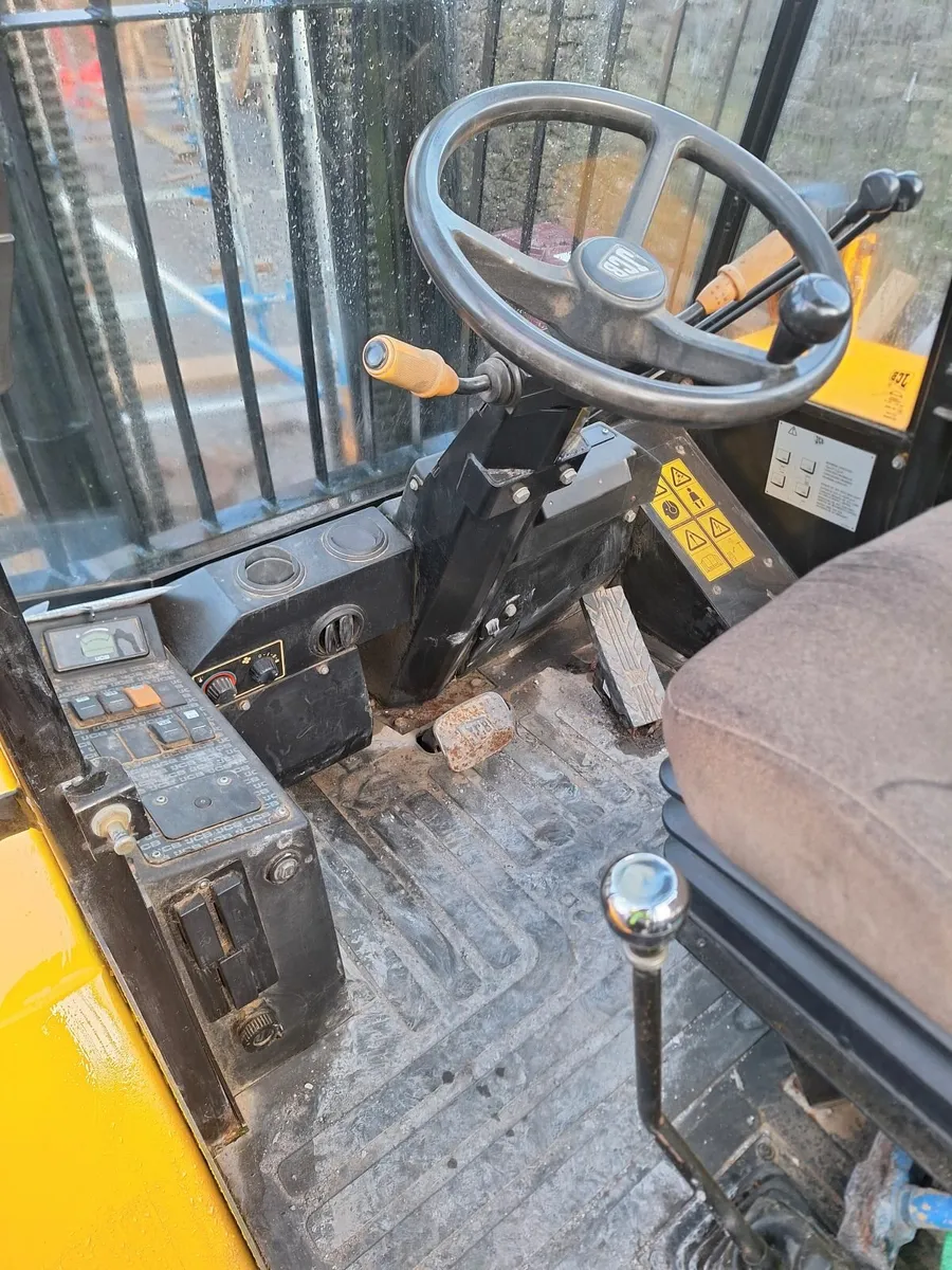 2014 Jcb 926 forklift rough terrain 4x4 - Image 4