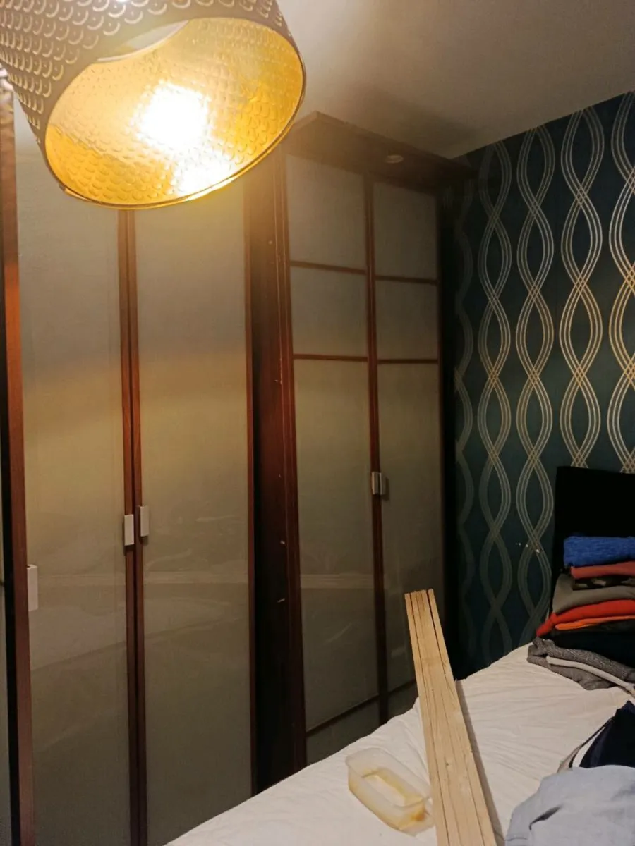 Free wardrobe - Image 3