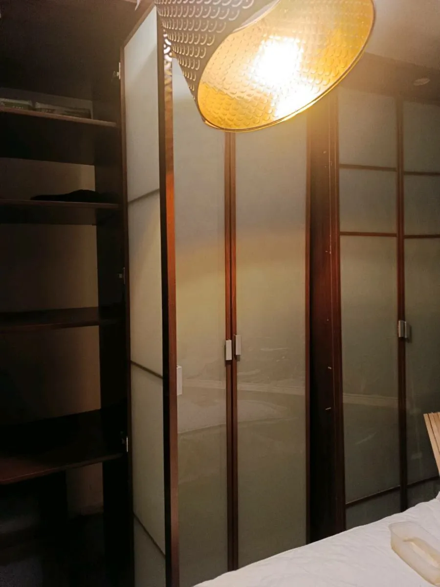 Free wardrobe - Image 4