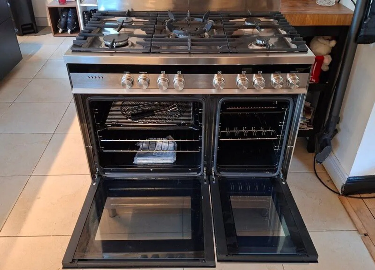 Fisher & Paykel dual fuel oven - Image 2