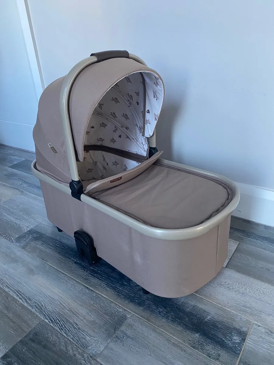 Cosatto Giggle 4 Pram travel system  unwanted Gift - Image 4