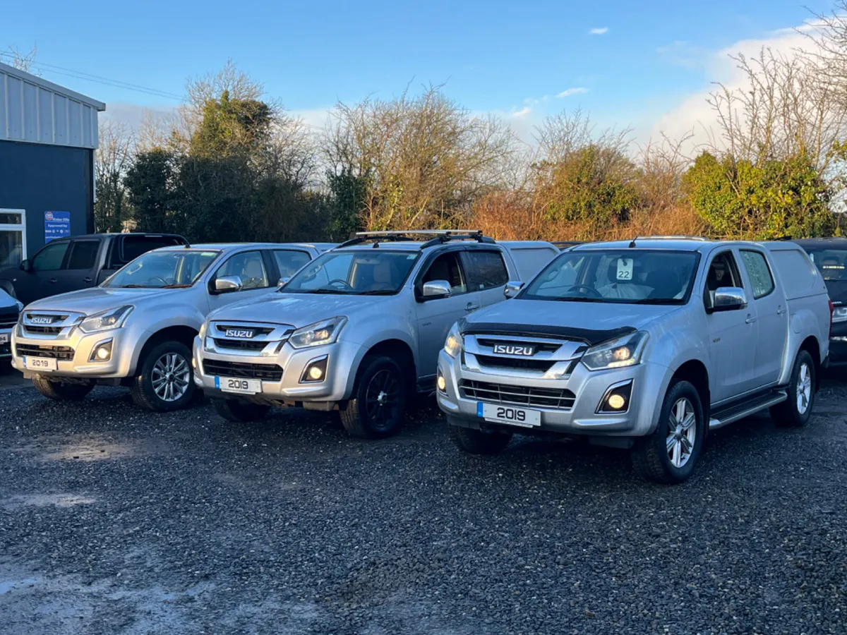 3X FRESH 2019 ISUZU DMAX IN STOCK - Image 3