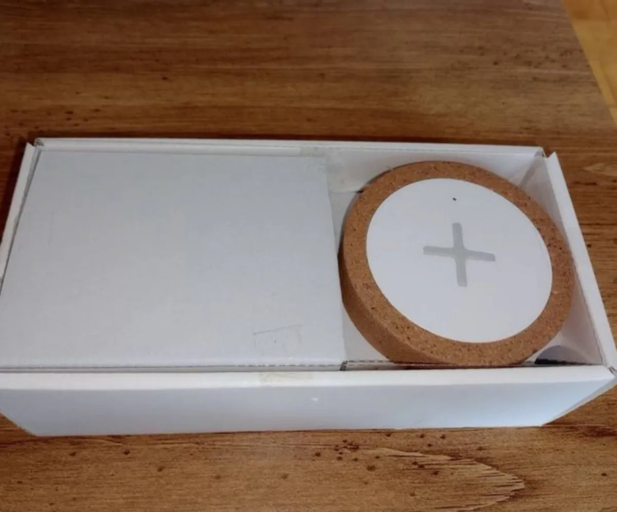 Wireless Charger - Image 2