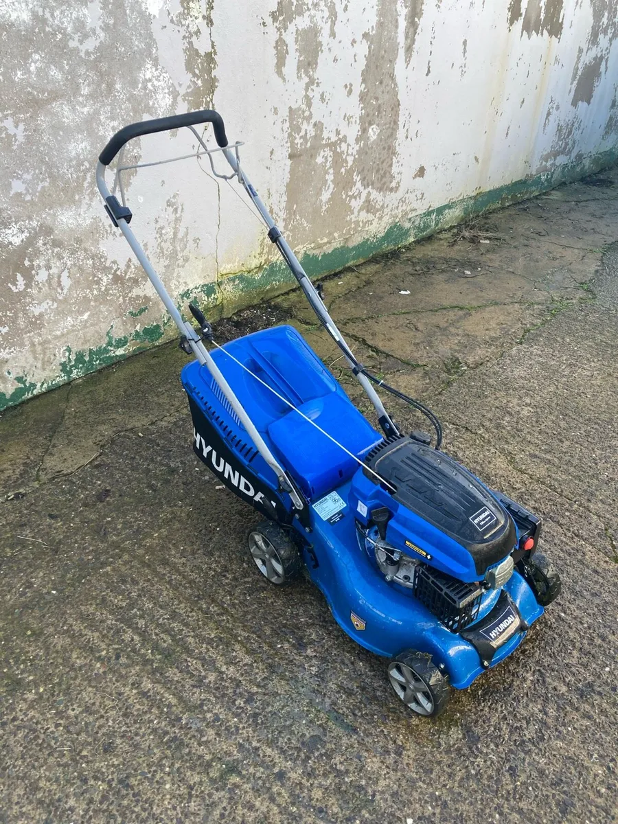 Hyundai 17”/43cm 139cc Self-Propelled Lawnmower - Image 3