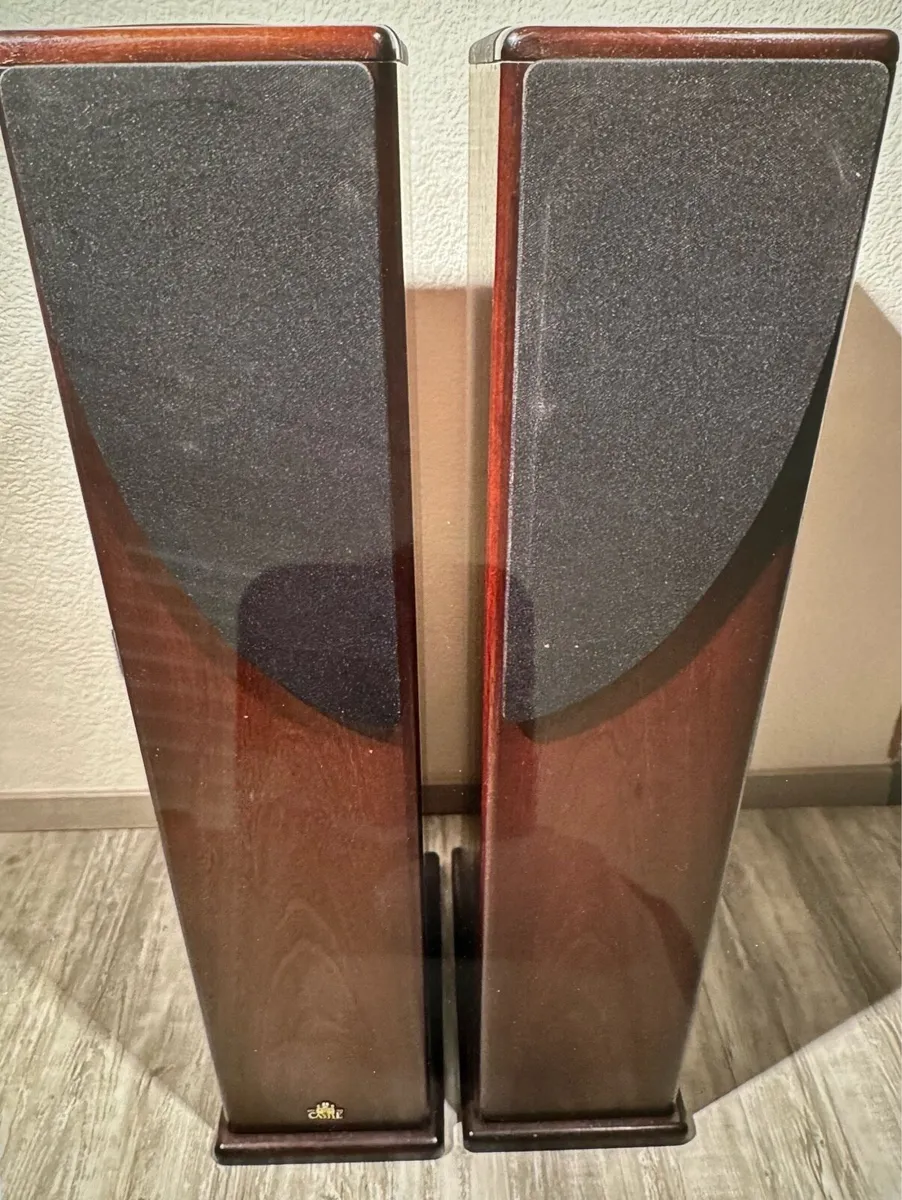 HiFi Speakers - Image 1