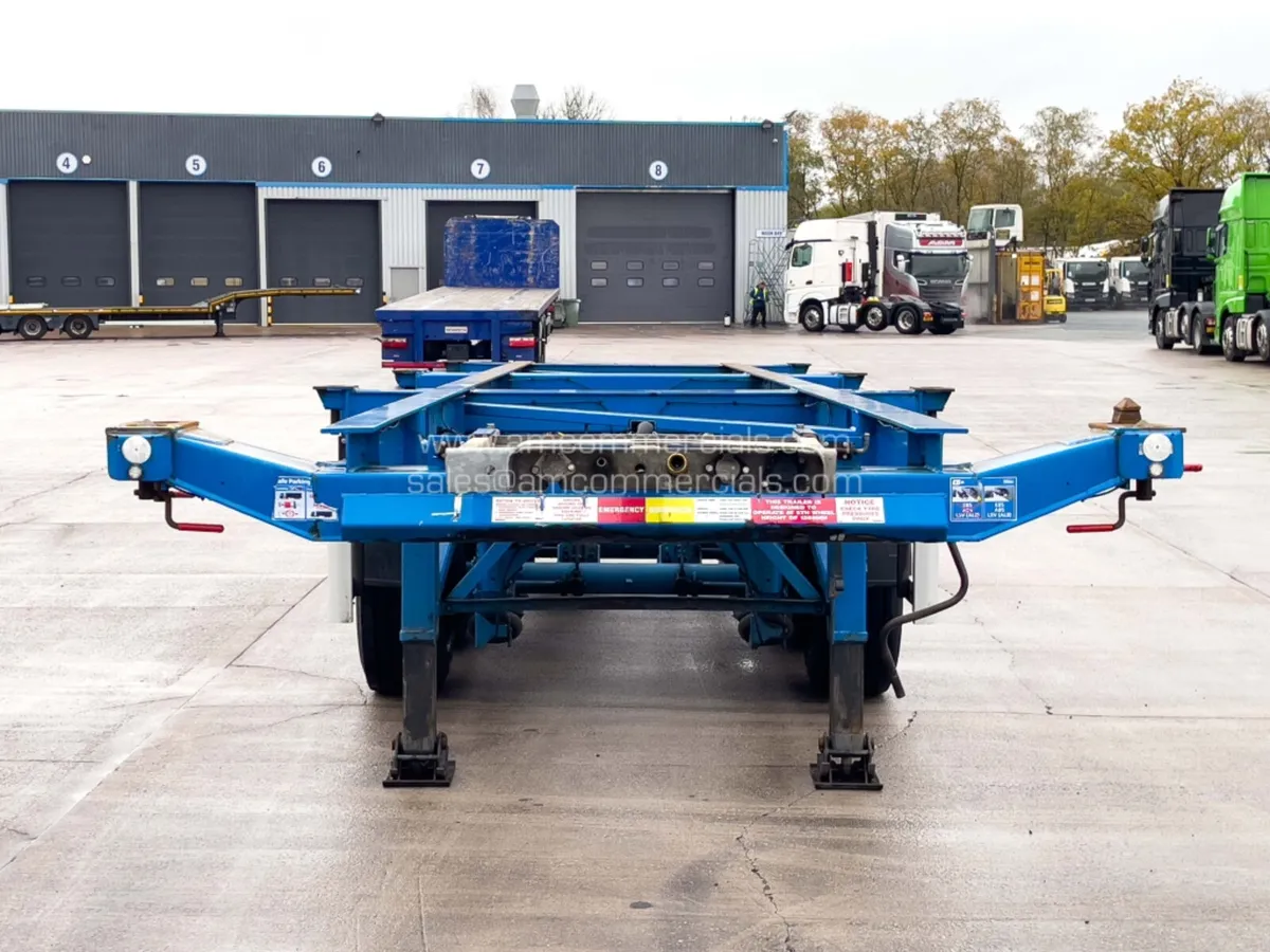 2018 DENNISON SLIDING SKELETAL TRAILER - Image 2