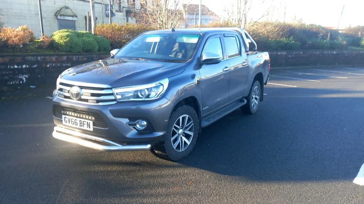 Toyota hilux - Image 1