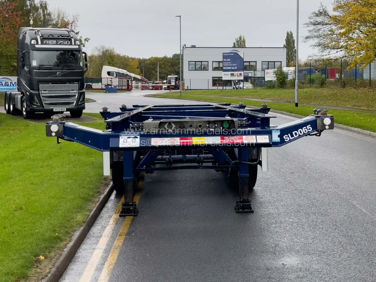 2021 DENNISON SLIDING SKELETAL TRAILER - Image 2