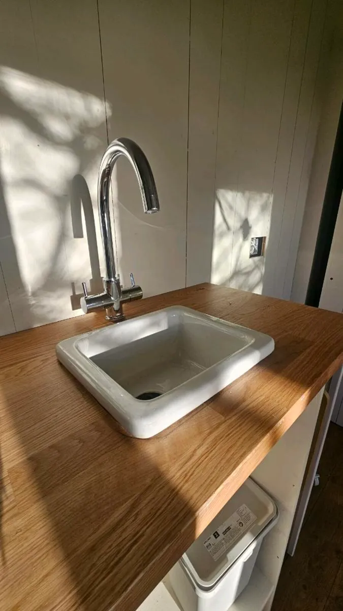 Tiny Home Antique Belfast sinks - Image 1