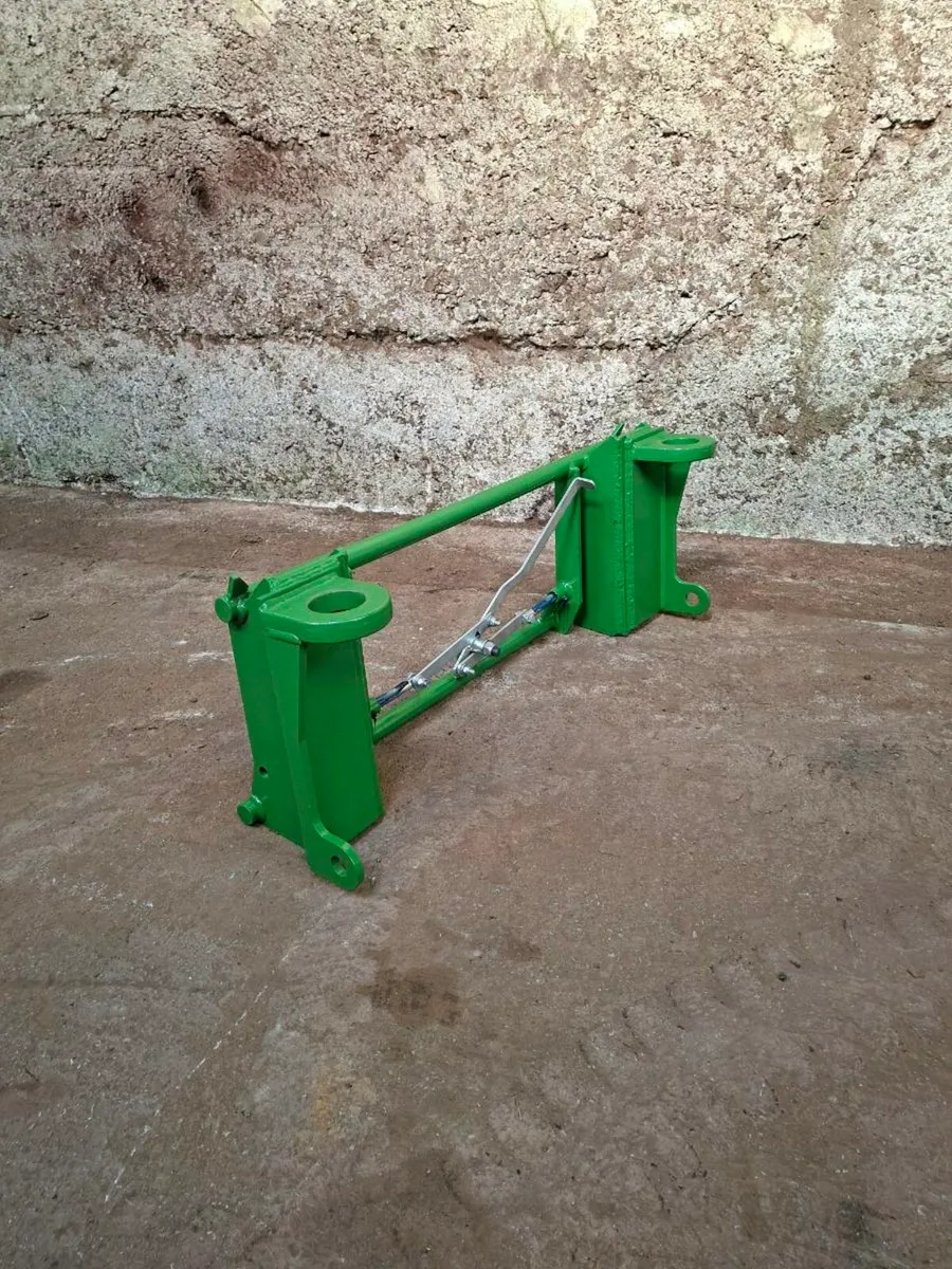 Pinnacle Fabrication Loader Adaptor - Image 3