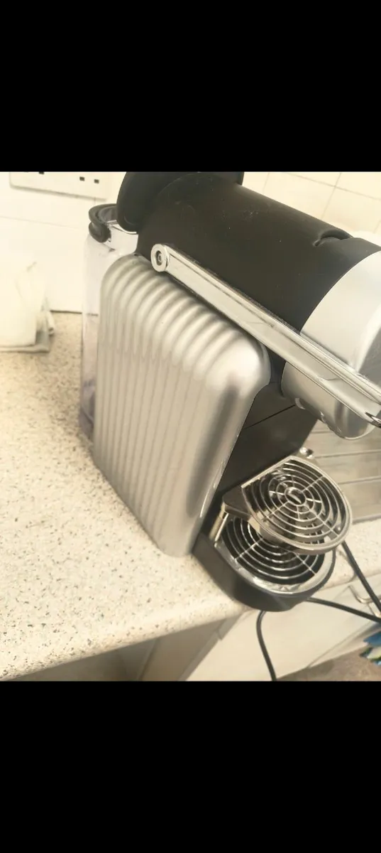 NESPRESSO'S  ZENIUS PROFESSIONAL COFFEE MACHINE - Image 4