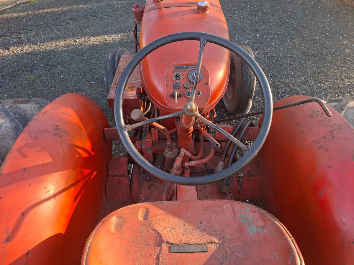 1957 McCormick International AW7 Diesel Tractor - Image 3