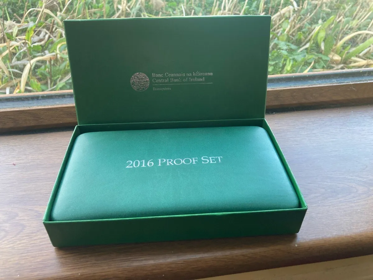 2016 proof coin set - Image 1