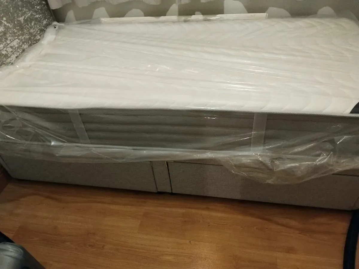 Single bed with drawers - Image 2